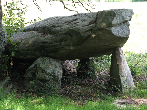 Dolmen de Co&euml;t Courzo